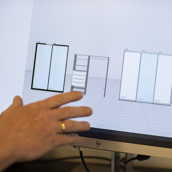 Derfor bør Trønderne velge Garderobemekka Visste du at skyvedørene til Garderobemekka produseres på Lade, eller at kurvsystemene kommer fra Verdal? I vår blogg på garderobemekka.no kan du lese mer om dette — og om alle de andre grunnene til at en skyvedørsgarderobe fra Garderobemekka er et godt valg både for lommeboka, tålmodigheten og samvittigheten.