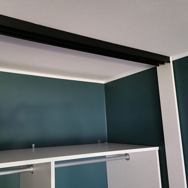 skreddersydd skyvedørsgarderobe