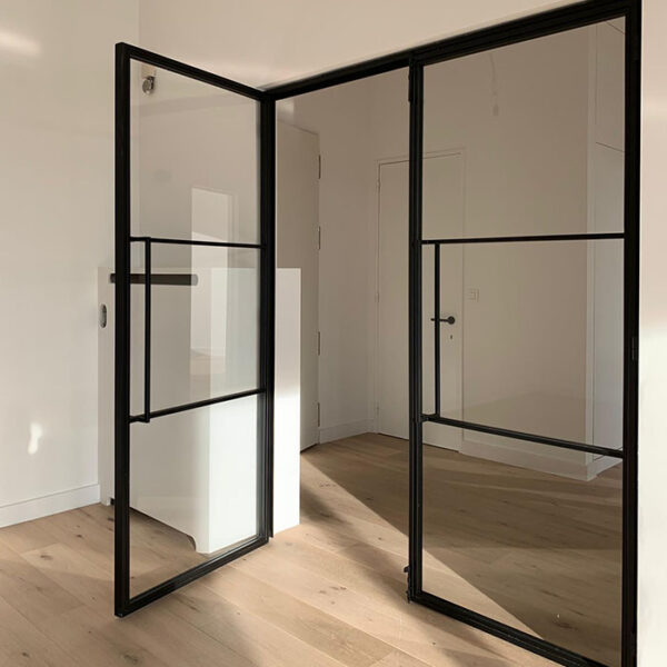 New York loft på budsjett | Garderobemekka AS Drømmer du om New York loft-stilen, men er redd det skal koste skjorta? Med en skyvedørsløsning fra Garderobemekka, får du både stilen og funksjonen, men til en rimelig penge. Les mer på garderobemekka.no