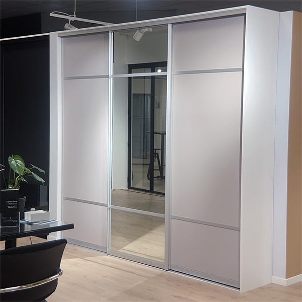 Skyvedører med et dempet og eksklusivt preg