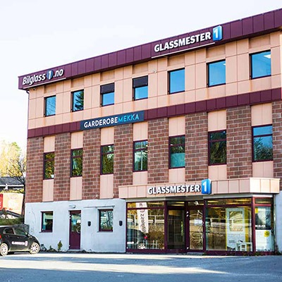 Det er ikke mange måneder siden Garderobemekka i Oslo så dagens lys. Men de ansatte i de tre butikkene har til sammen mange tiårs erfaring fra bransjen. Les mer på garderobemekka.no