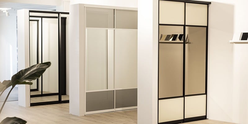 Det er ikke mange måneder siden Garderobemekka i Oslo så dagens lys. Men de ansatte i de tre butikkene har til sammen mange tiårs erfaring fra bransjen. Les mer på garderobemekka.no