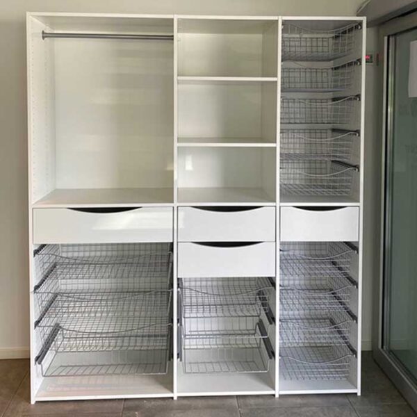 Mange drømmer om mer oppbevaringsplass, men ofte er det smart og funksjonell innredning til garderoben som gir maksimal utnyttelse av plassen du har tilgjengelig. Les mer på våre nettsider.