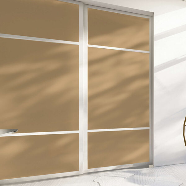 Vi tar en kikk på de fem viktigste stilene innenfor skyvedørsgarderober akkurat nå. I Vår blogg på garderobemekka.no kan du lese deg opp og finne din favoritt!